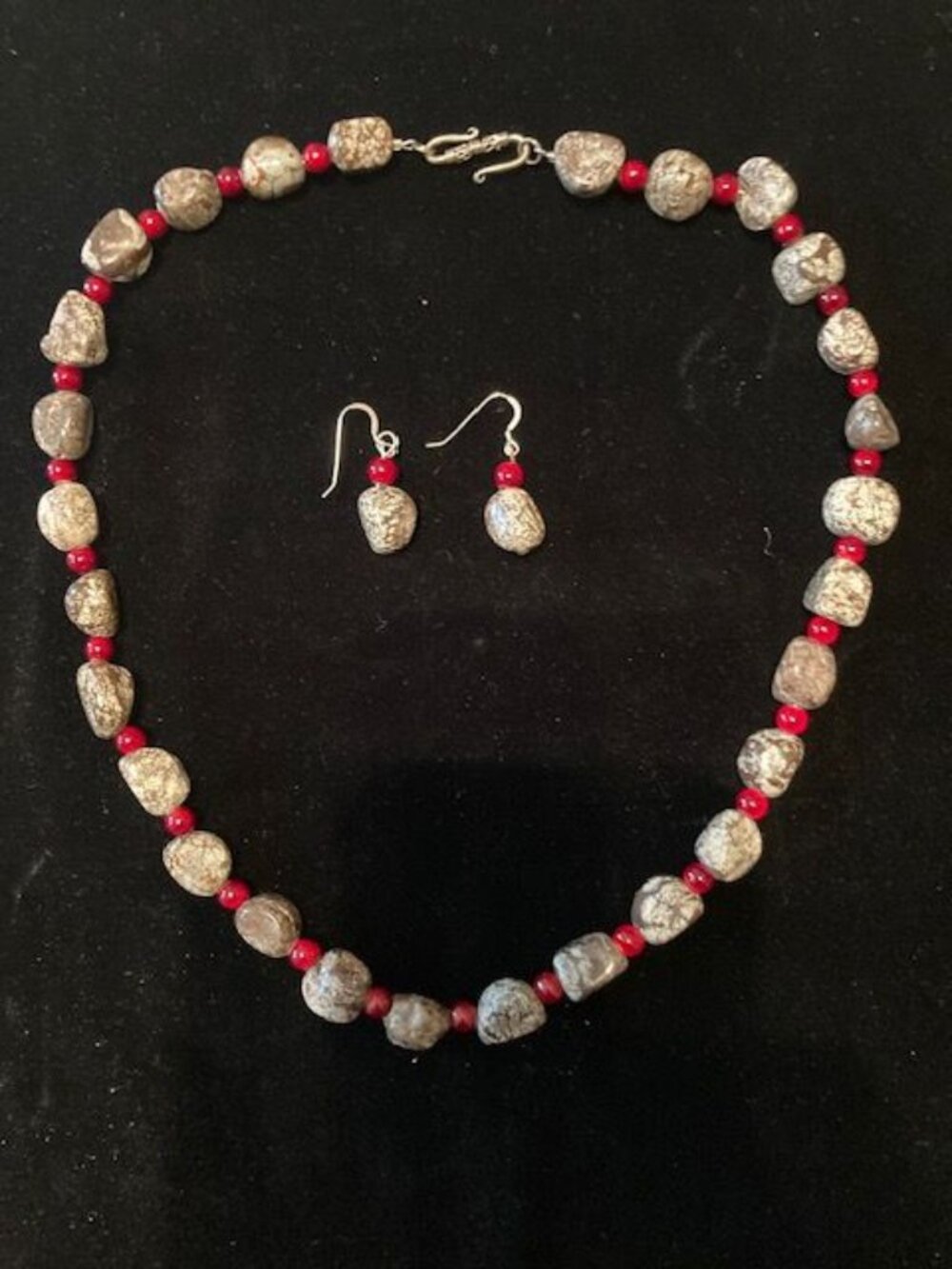 Gray Stone and Red Beaded Necklace and Earring Set